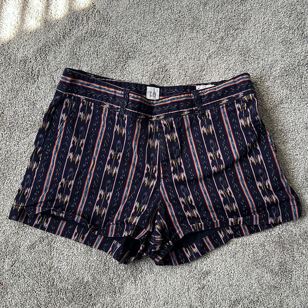 GAP shorts